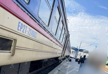 Наслідки удару дроном по потягу в Дніпрі