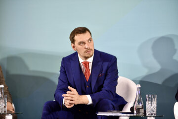 Команда Зеленського вводить драконівські податки для IT-спеціалістів, усе "на благо": "Фонд підтримки дурнів"