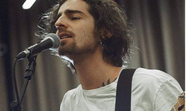 Володимир Дантес став особистим офіціантом для Слави Дьоміна: "Картоплю фрі і два бургери"