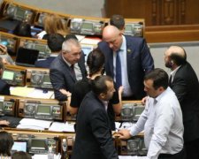 Соратника Януковича позбавлять останніх привілеїв