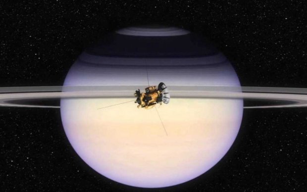 Cassini отправился в последнюю миссию