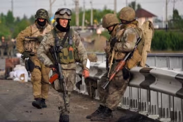 Воїни на передовій отримали подачку до свята