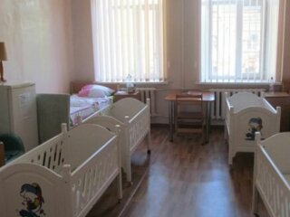 Пологовий будинок, скріншот: YouTube