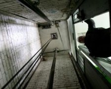 П'ятеро людей загинули у московському ліфті