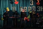Жадан і "Собаки" заспівали для жінок у тюремних робах: мріють про кохання за гратами