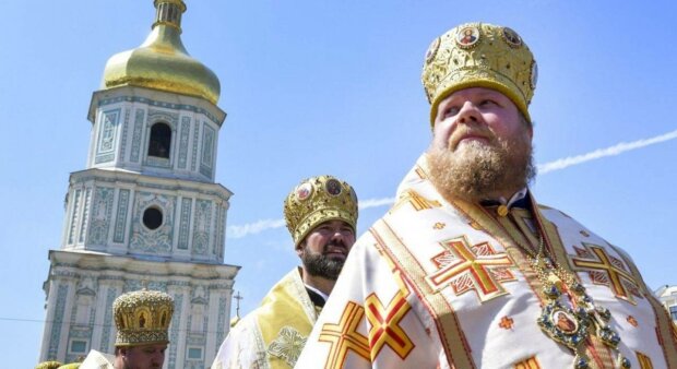 Суд разрешил немедленную ликвидацию православной церкви в Украине