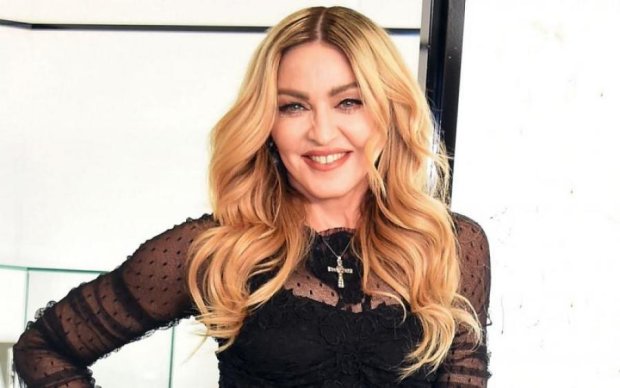Пахне древністю: фото Мадонни змусило фанатів перехреститися
