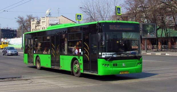 Один автобус на весь город: в Лозовой под Харьковом чиновники вышли "на новый уровень", подробности коммунального ноу-хау