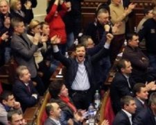 Українці пропонують повісити всіх депутатів на "Алеї Слави"