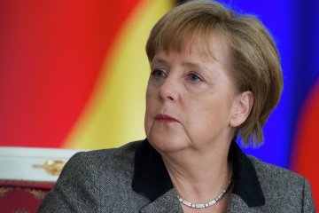 Звонок Путина обозлил Меркель: санкции с РФ снимать не будут