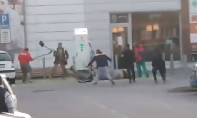 бійка українців з ромами в Словаччині, кадр з відео