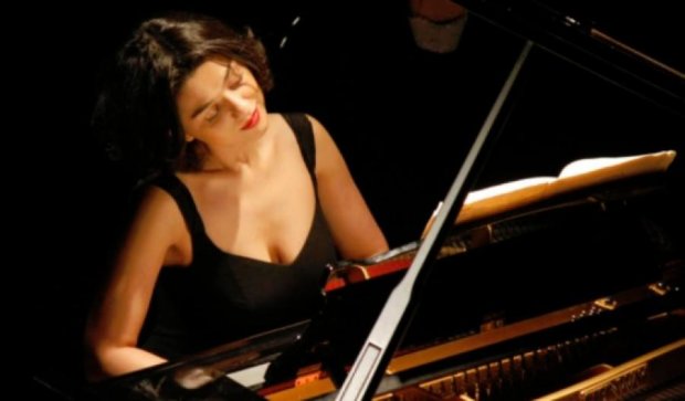 На концерте грузинской пианистки в Одессе соберут деньги для АТО