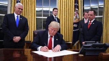 Минюст США вступился за Трампа