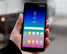 Samsung готовит к выходу два новых смартфона