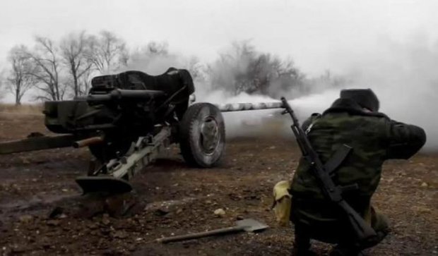 Бойовики з артилерії обстріляли житлові квартали Світлодарська