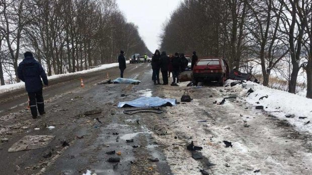 Жуткое ДТП на Волыни: водитель летел так, что пешехода разорвало на куски