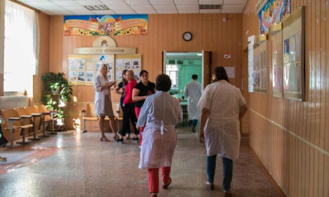 Вінницька трагедія повторилася: в Одесі масово госпіталізують школярів, перші подробиці