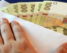 Податківця-хабарника затримали на Одещині