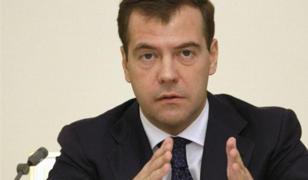 Медведев предупредил россиян – впереди жизнь в условиях кризиса 