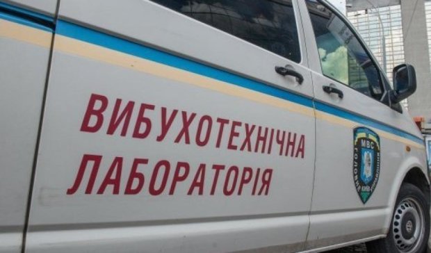 Більше 50 людей евакуювали через «замінування» банку в Одесі