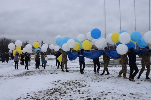 Донецк передал патриотический привет свободной Украине: фото