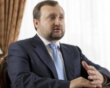 У Арбузова опровергли арест счетов в Латвии