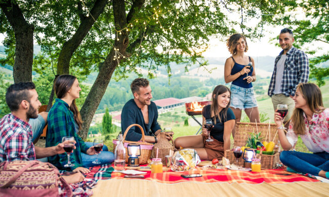 Вихідні, свята, на природі