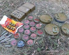 У схованці на Луганщині знайшли протитанкові міни (фото)