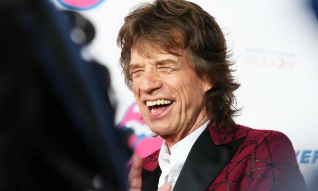 Свеж и молод: Джаггера застали в компании любовниц