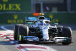 Mercedes и Ferrari завоевали подиум на Гран-при Азербайджана