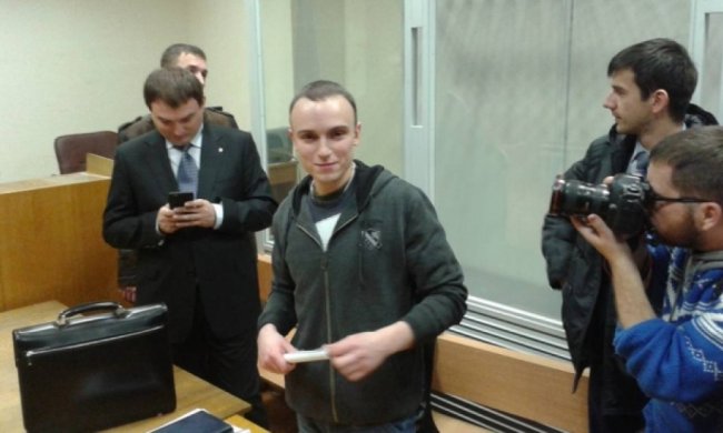 Подозреваемого в убийстве Бузины выпустили под домашний арест