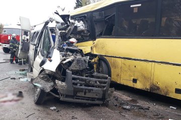 Масштабна аварія з маршрутками під Києвом ледь не позбавила життя десятки українців