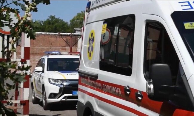 Под Днепром горе-врач цинично обманул мать с больным ребенком: "Лекарств нет!"