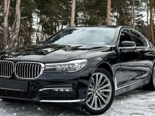 Броньований BMW, скріншот: YouTube