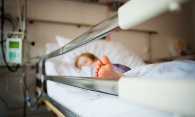 Безпечність батьків ледь не коштувала життя однорічного малюка