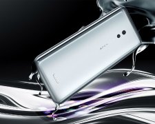 Vivo задала новий тренд на ринку смартфонів: скло, відсутність роз'ємів і потужна камера