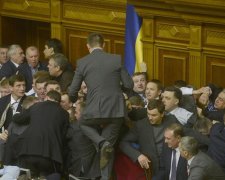 У Раді пояснили, за що позбавлять нардепів недоторканності