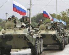 Путін стягує війська й танки під Ростов