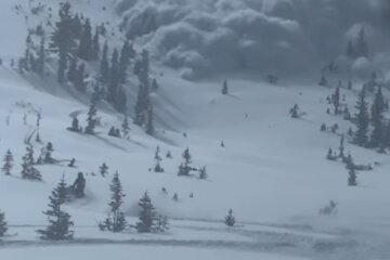 Снежная лавина в штате Юта, кадр из видео