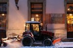 Снегоуборочная машина во Львове