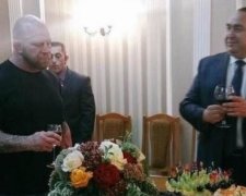 Плотницький розкішно погуляв з американським боксером