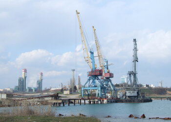 Вибух буде втричі більшим: скільки тонн небезпеки знайдено в українських портах