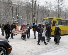 Під Києвом перекрили трасу через подорожчання проїзду