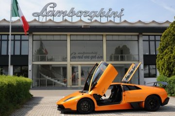 Lamborghini похвасталась рекордными продажами