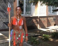 Активистка Femen показала настоящее лицо государства Украина