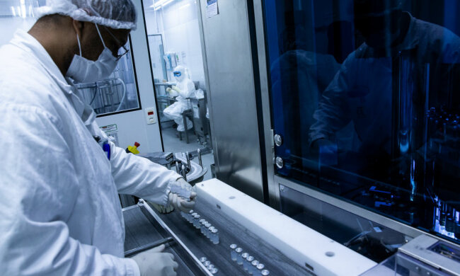 Фізрозчин замість Pfizer отримали 140 осіб: помилку визнали в центрі вакцинації
