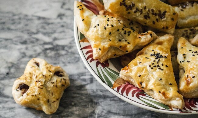 Паштетики из "Львовской кухни" с курицей и печенью станут идеальным перекусом - пальчики оближешь