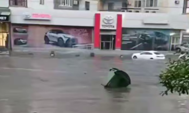 Ливень, дождь, кадр из видео
