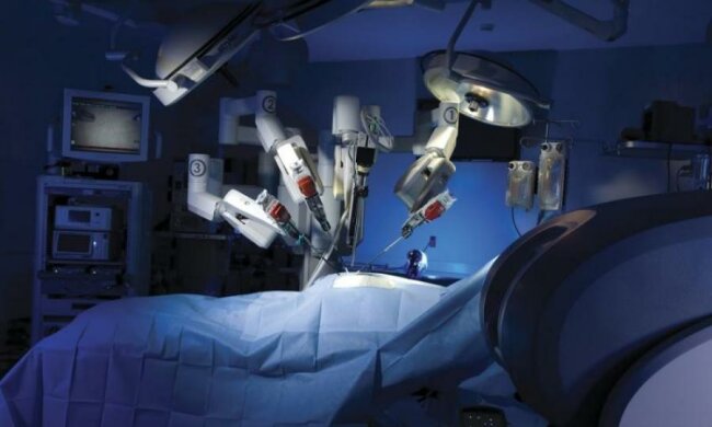 Робот-хирург превзошел человека