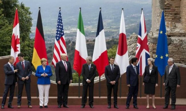 Велика сімка готова вичавити з Росії останні соки